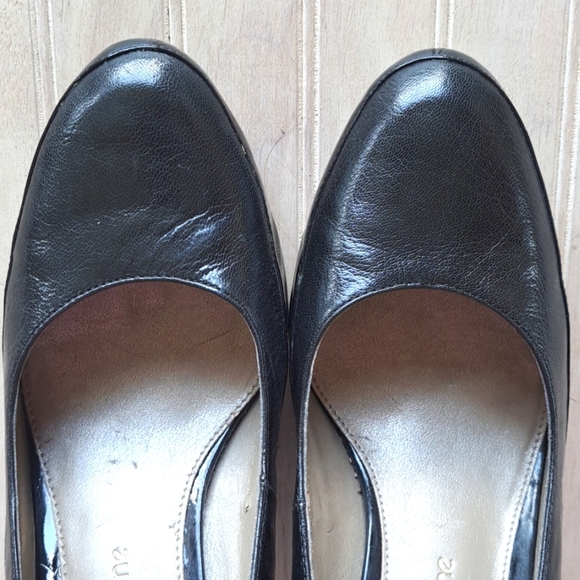 Liz Claiborne "Cammie" Black Leather High Heel Pumps Elegant Chic Round Toe - Picture 3 of 16
